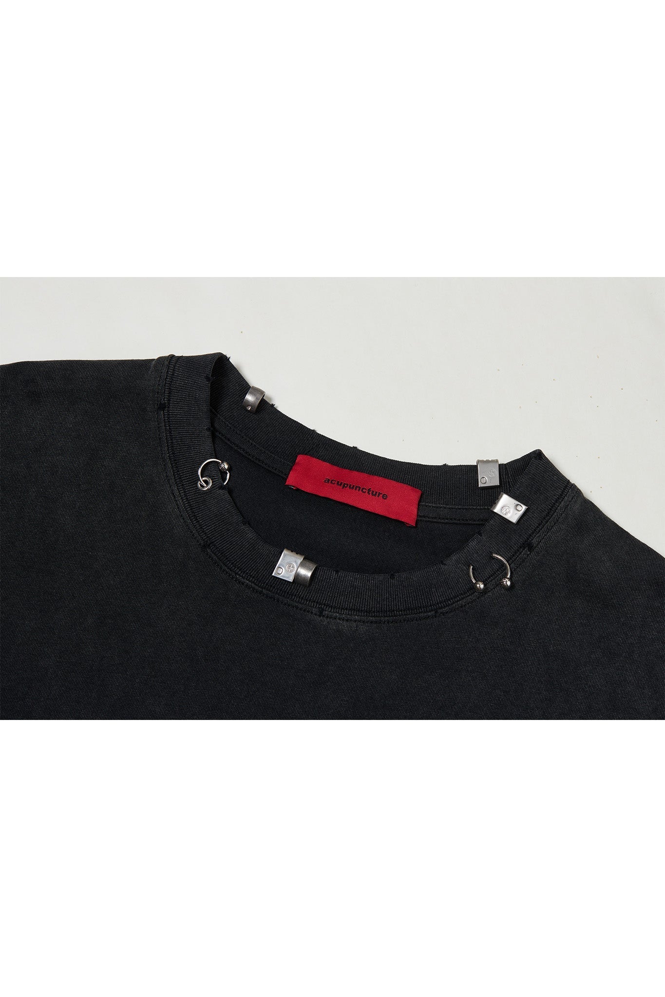 Acu Piercing T-shirt